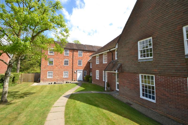 Clatford Manor House, Andover, SP11 7PY Graham & Co